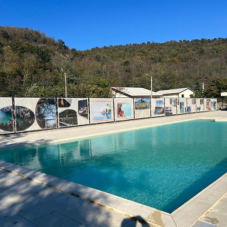 Vega Resort Restaurant & Lodge Orsova Bagian luar foto