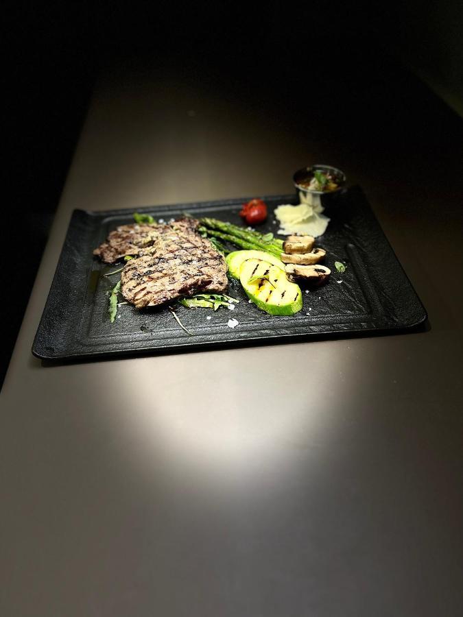 Vega Resort Restaurant & Lodge Orsova Bagian luar foto