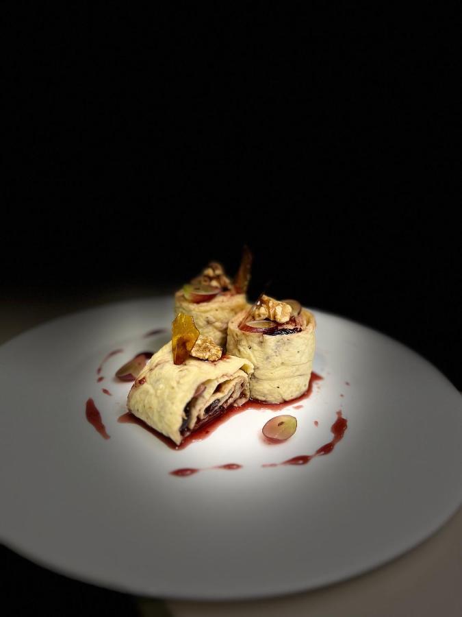 Vega Resort Restaurant & Lodge Orsova Bagian luar foto