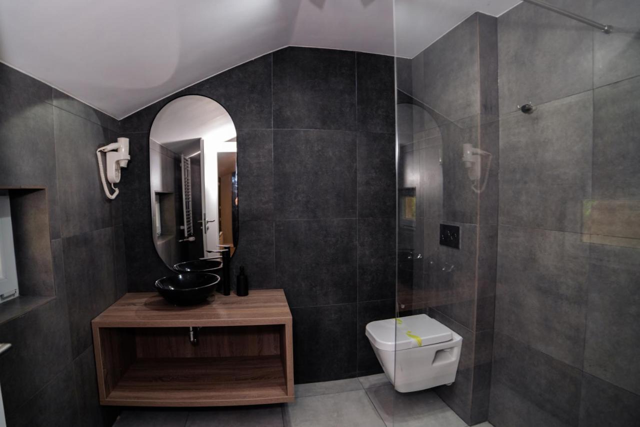 Vega Resort Restaurant & Lodge Orsova Bagian luar foto