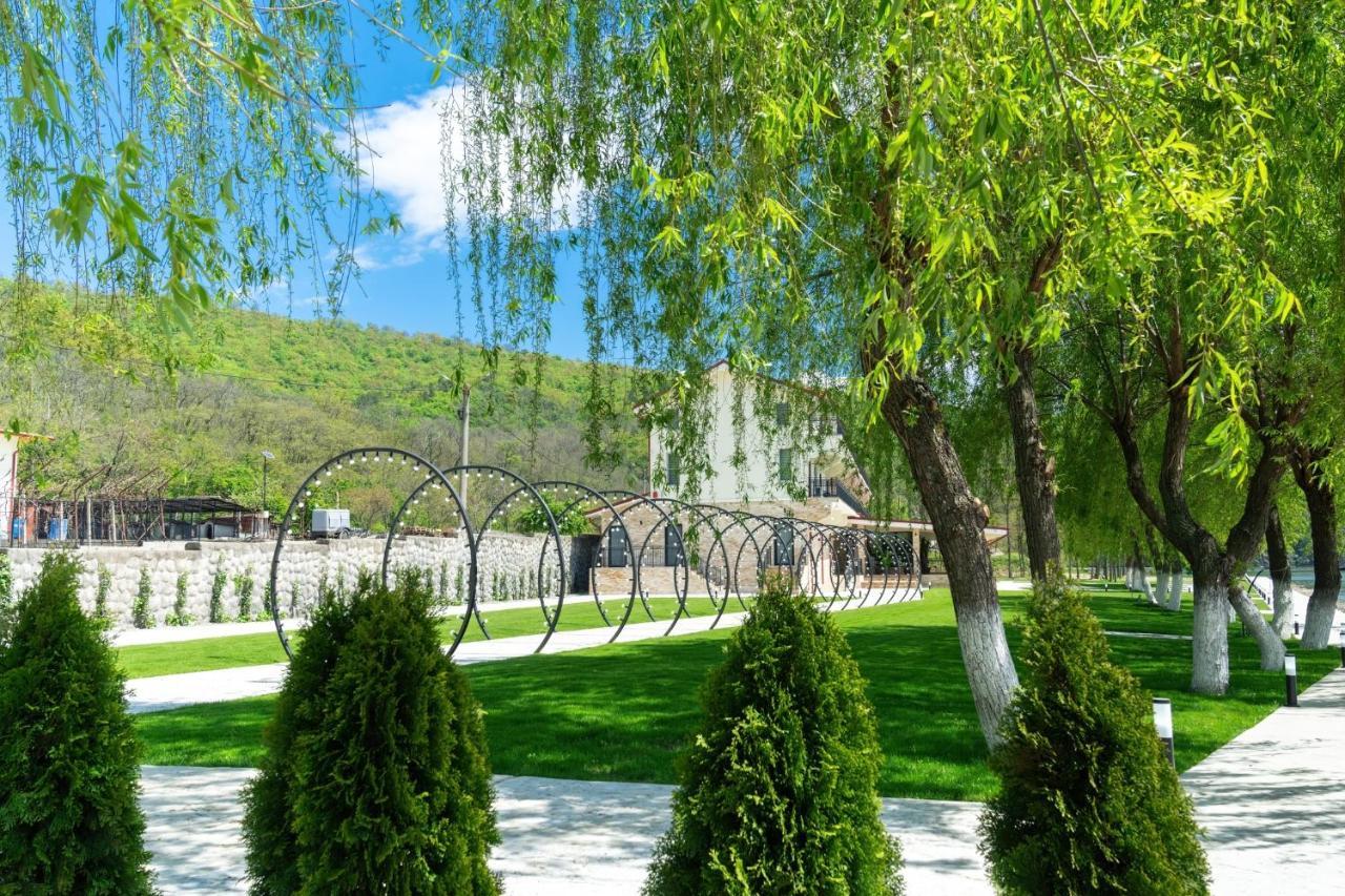 Vega Resort Restaurant & Lodge Orsova Bagian luar foto