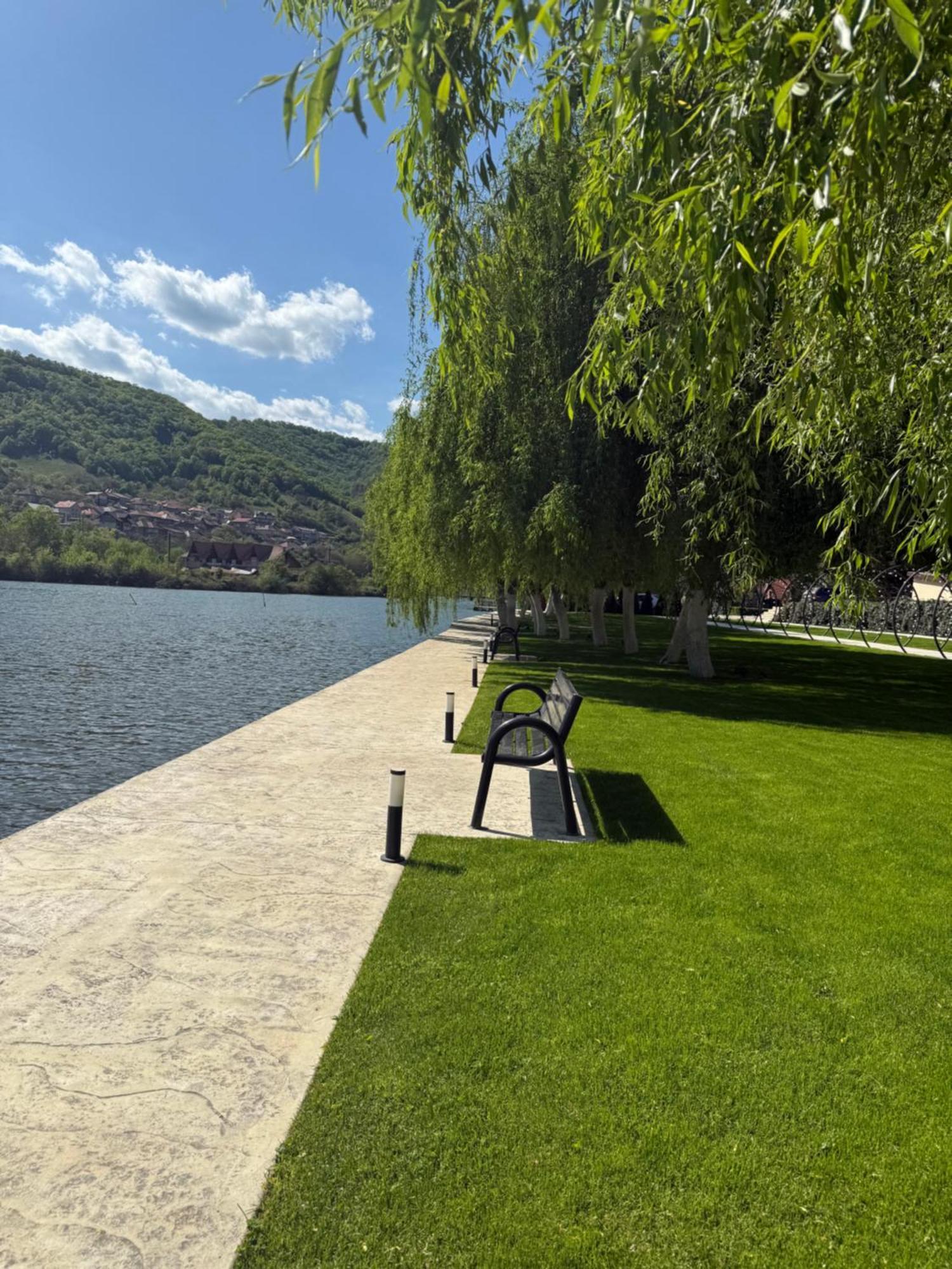 Vega Resort Restaurant & Lodge Orsova Bagian luar foto